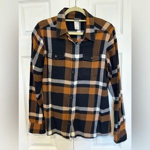 Women’s Patagonia flannel shirt